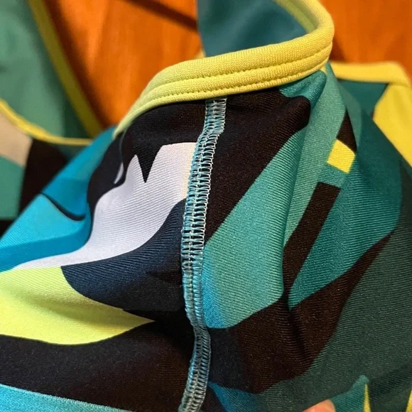 Under Armour Teal and Lime Sports Bra - Picture 3 of 8